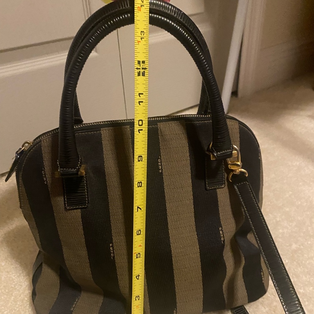 Gorgeous FENDI BAG! - Picture 12 of 12